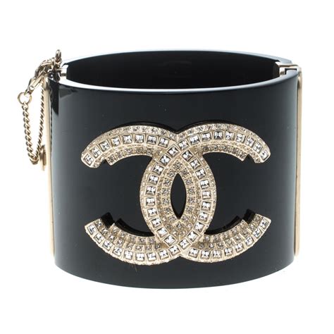 chanel cuff black